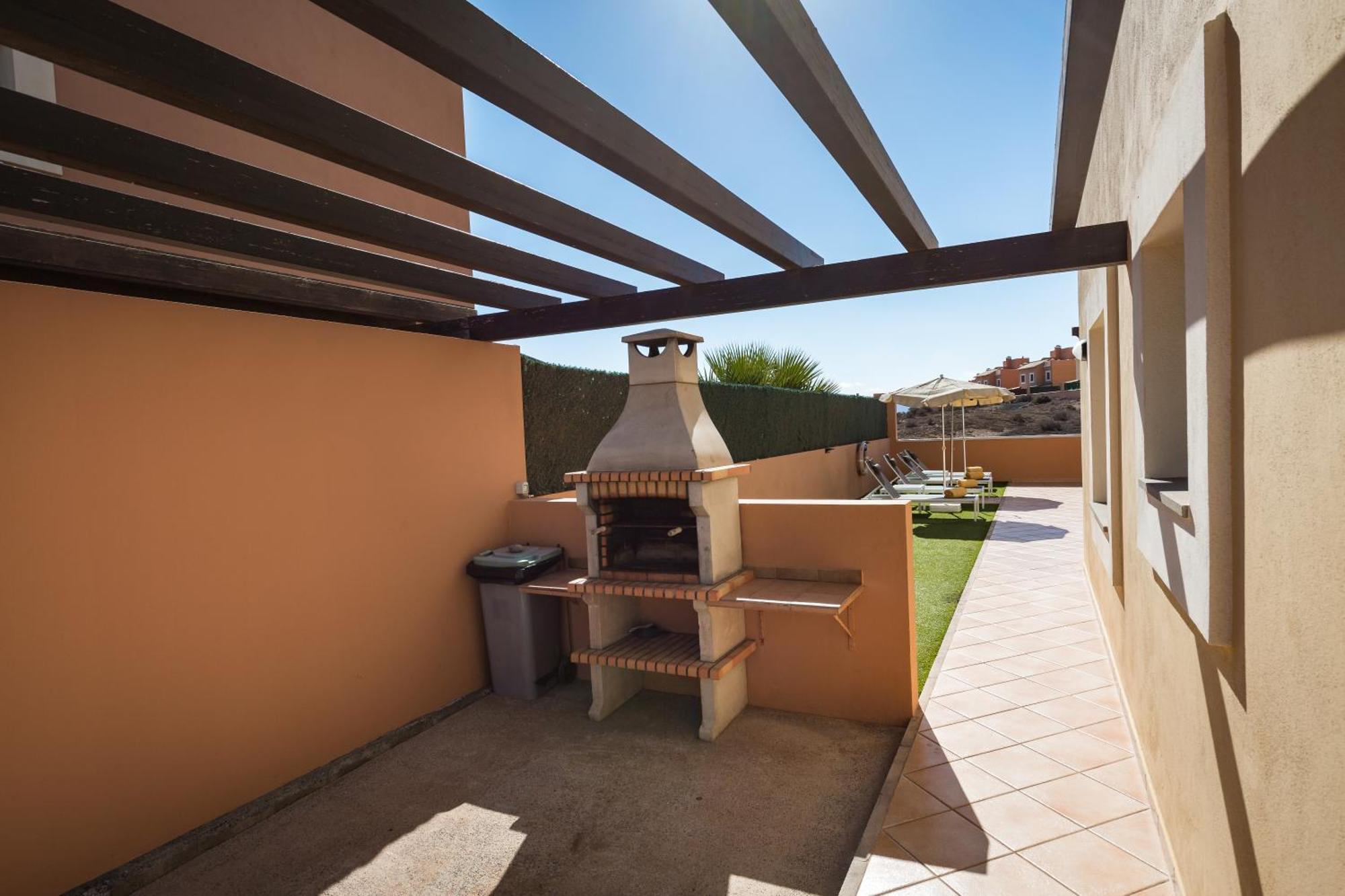 קורלחו Home2Book Private Pool & Terrace, Aloha Sun Villa מראה חיצוני תמונה