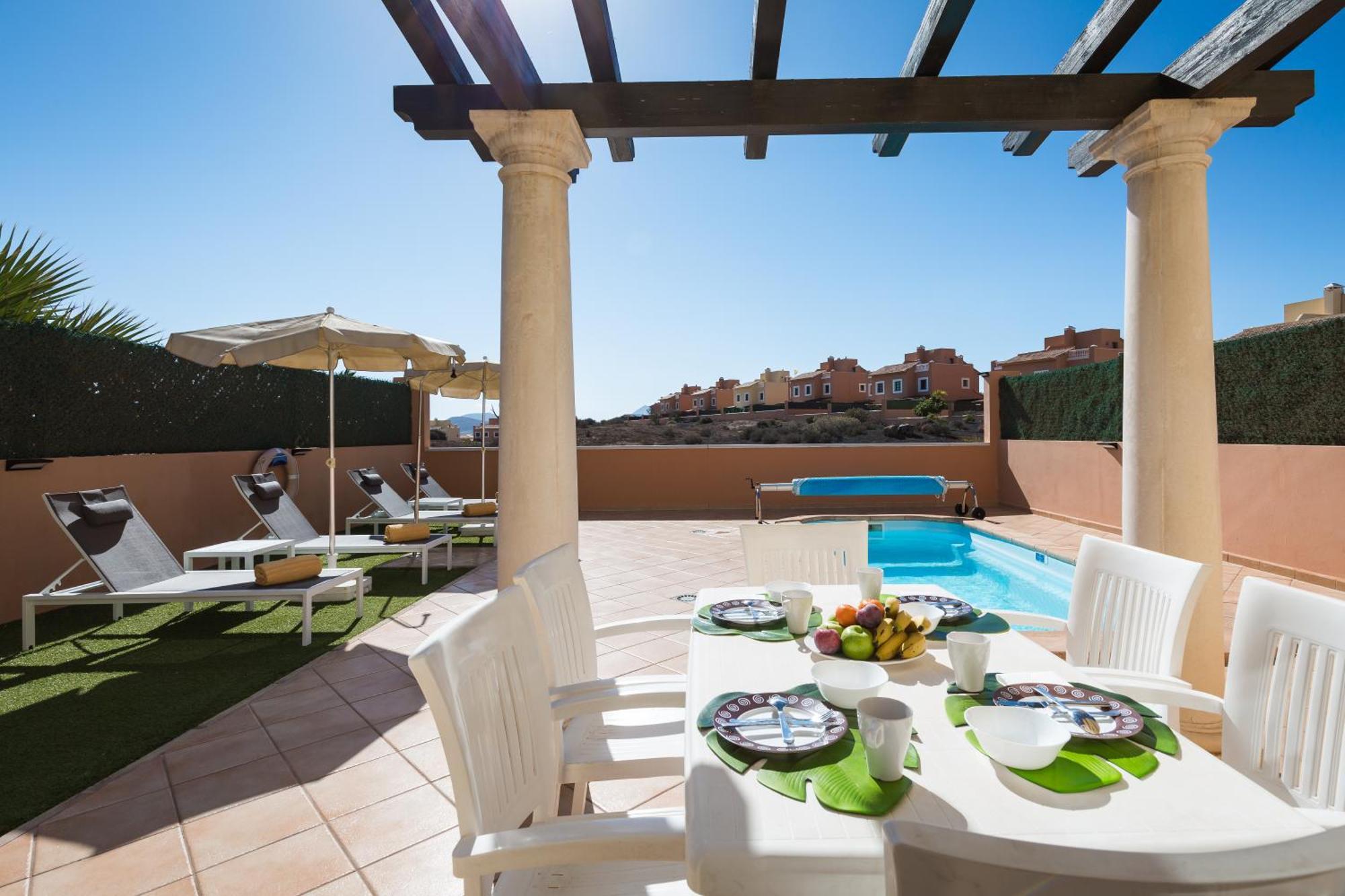 קורלחו Home2Book Private Pool & Terrace, Aloha Sun Villa מראה חיצוני תמונה