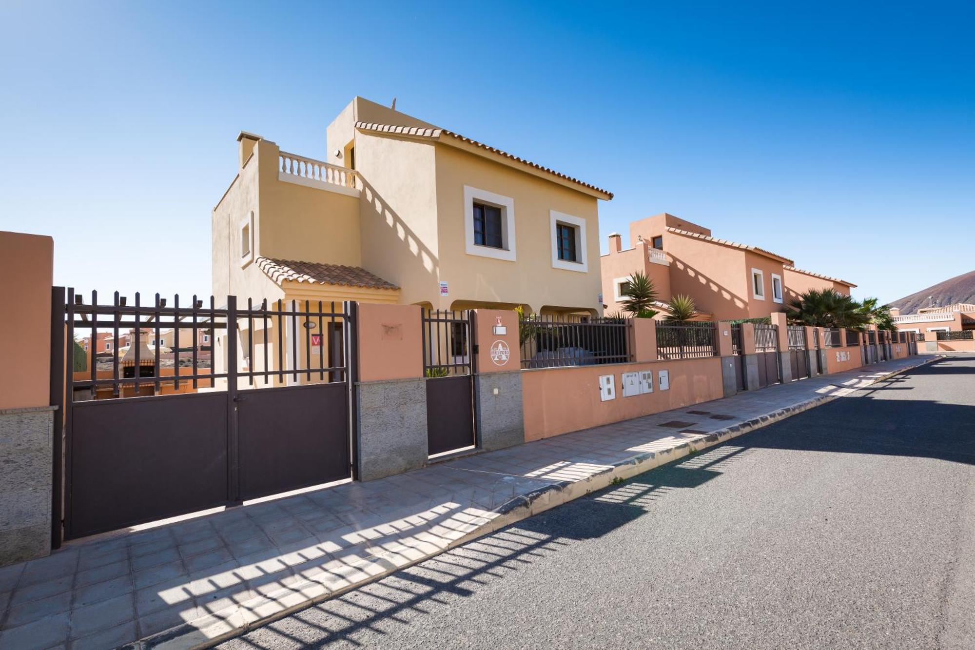קורלחו Home2Book Private Pool & Terrace, Aloha Sun Villa מראה חיצוני תמונה