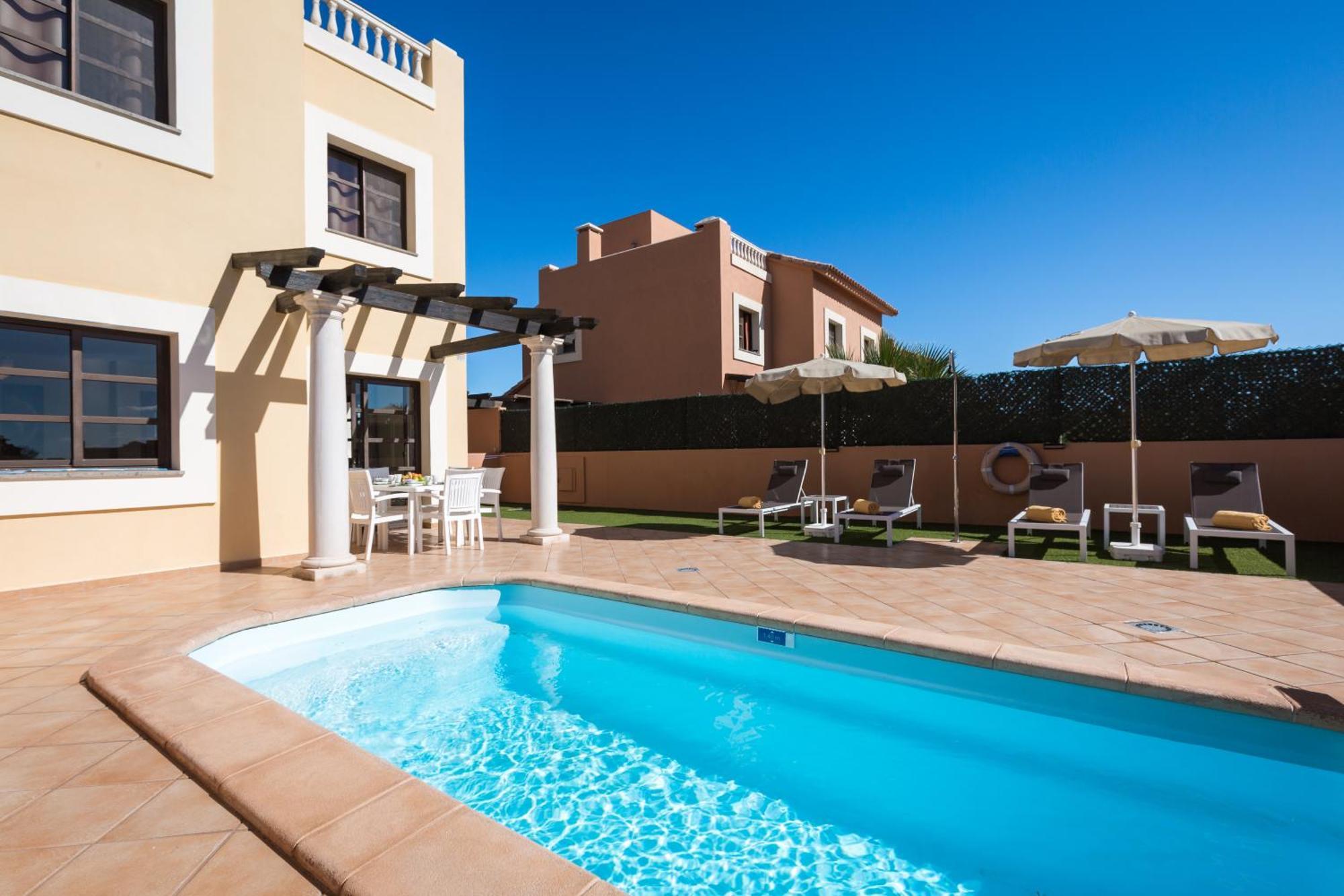 קורלחו Home2Book Private Pool & Terrace, Aloha Sun Villa מראה חיצוני תמונה