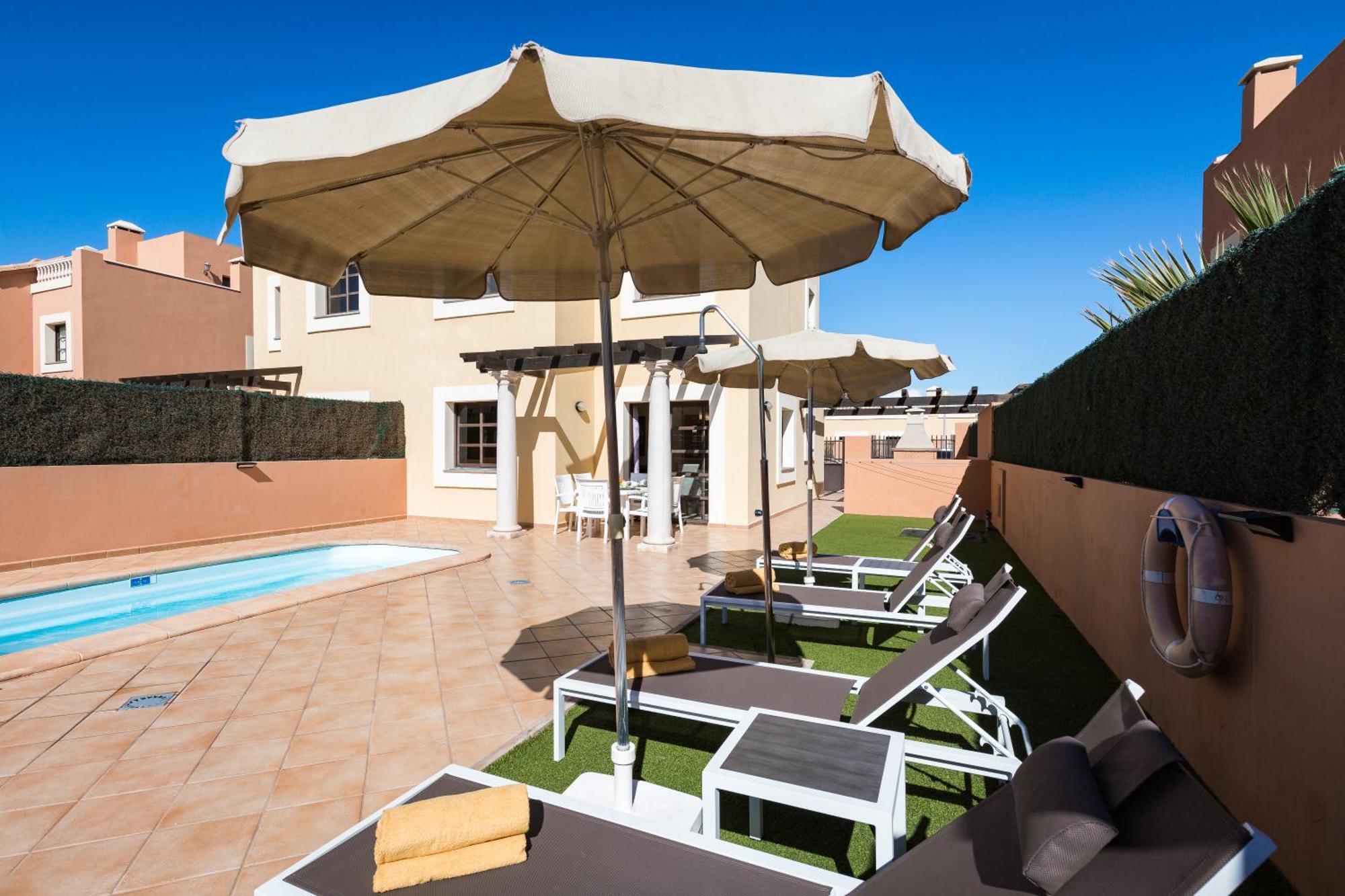 קורלחו Home2Book Private Pool & Terrace, Aloha Sun Villa מראה חיצוני תמונה